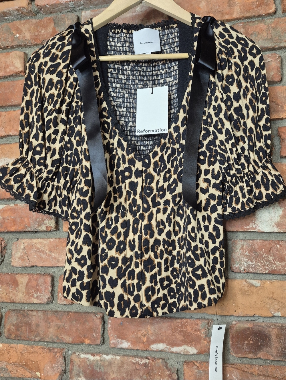Reformation Inara Leopard Print Top NWT Silk Blend Ribbon Tie Smocked Back Chic - Picture 4 of 13